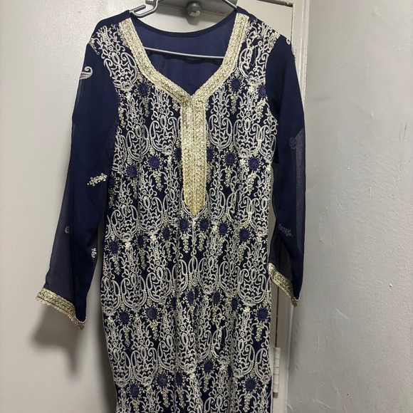 Afghani clothes and and pajamas - Picture 1 of 11
